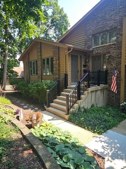 Building Photo - 426 S 4th St Unit 3 Rental