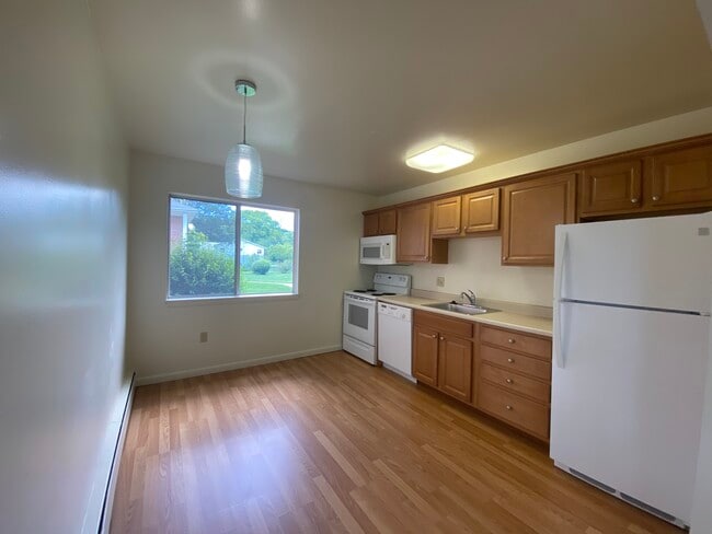 Drive Style Kitchen - 1 Bedroom