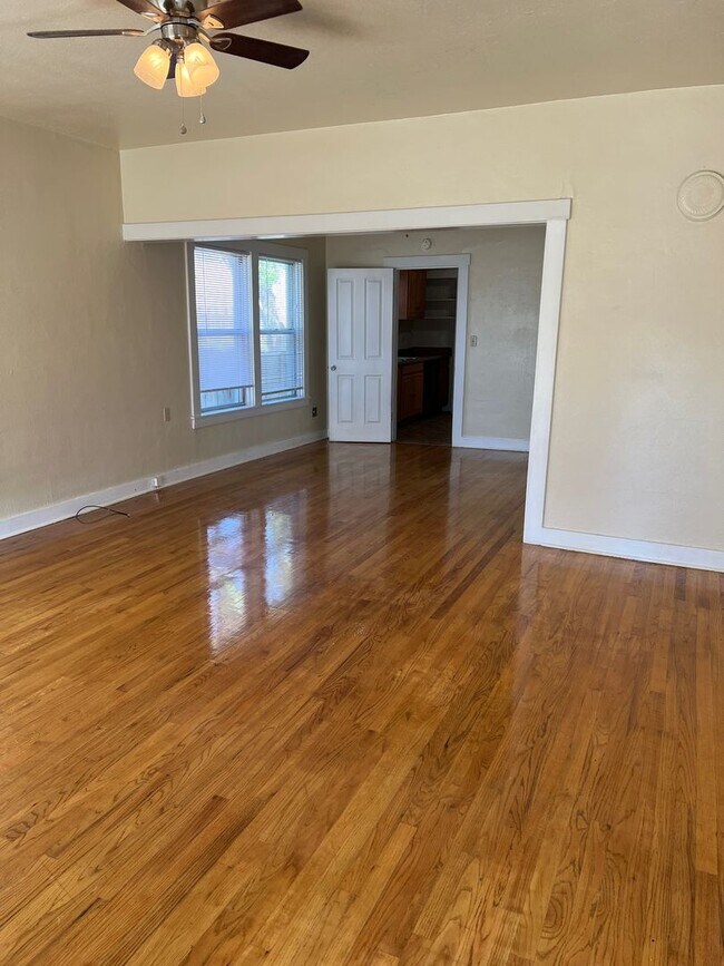 Photo - 2 Bedroom 1 Bath House For Rent!