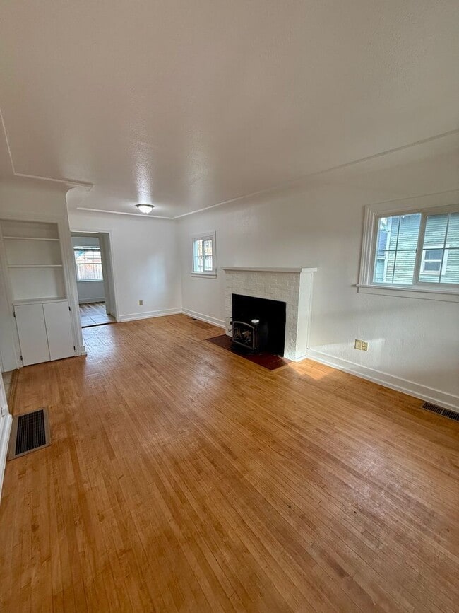 Photo - Beautiful 3 Bed 2 Bath Spokane Home w/ Detached Garage and Large Fully-Fenced Yard!