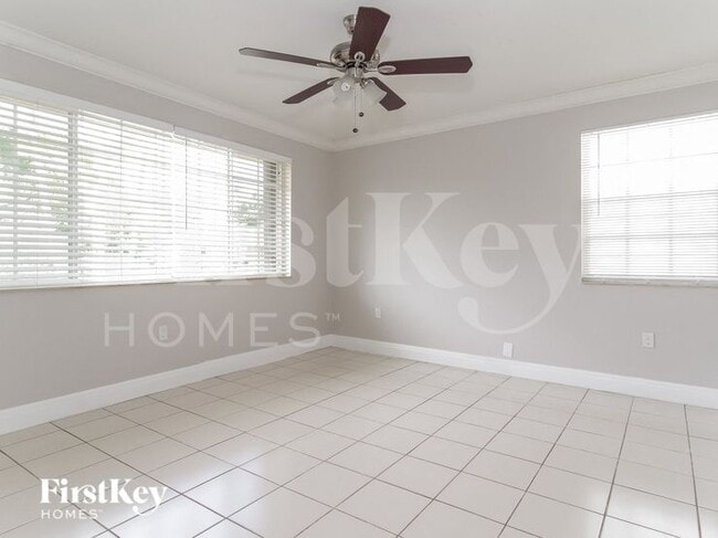 Photo - 809 SW 8th Ave