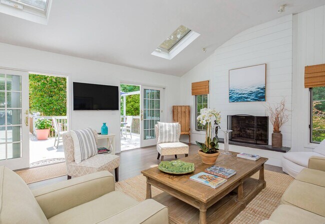 Photo - 25 High Point Rd