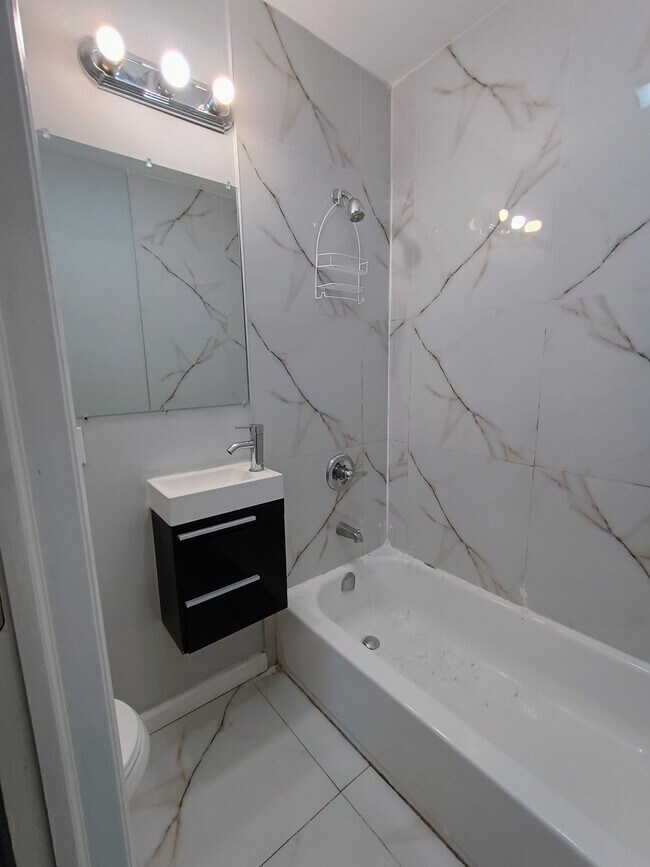 Photo - 228 S 7th St