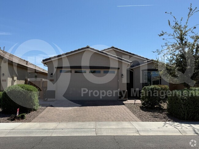 Building Photo - 1687 W Harris Ave Rental