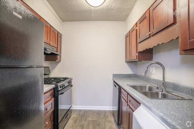 1BR, 1BA - 688SF - Kitchen - Osborne Hills