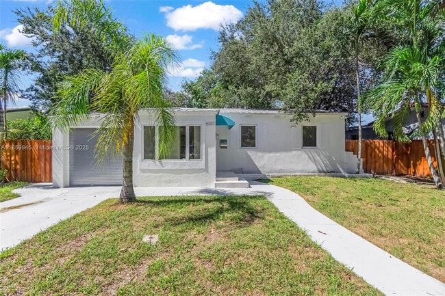 Building Photo - 6437 SW 14th St Rental