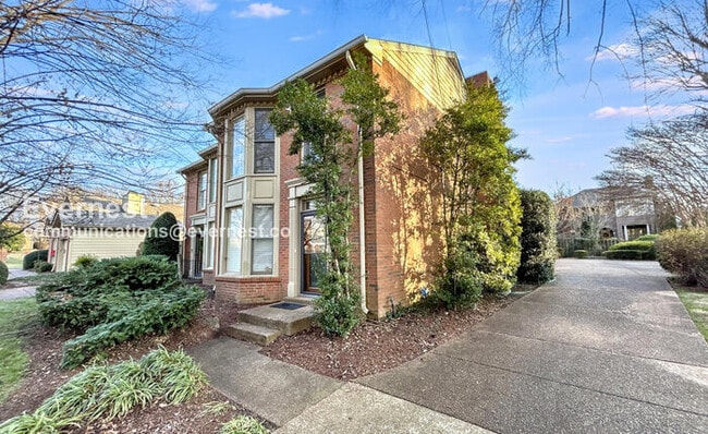 Photo - 107 Westover Park Ct