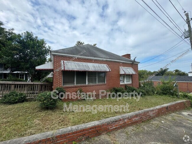 Building Photo - 738 Liberty St Rental