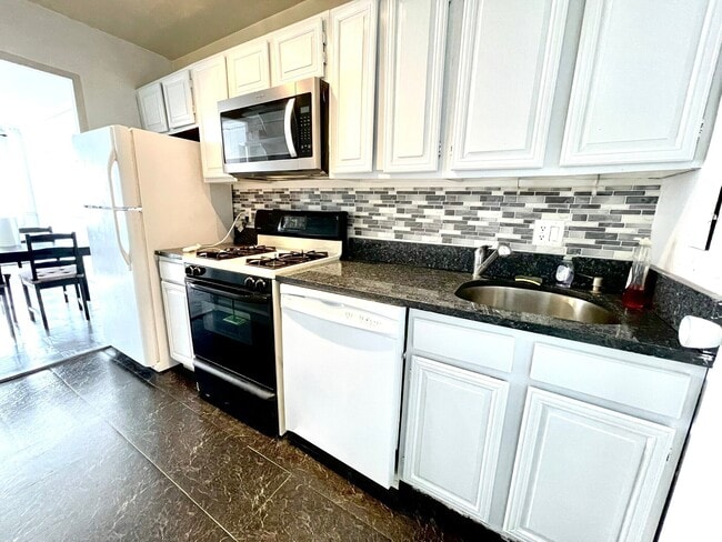 Photo - 5406 Connecticut Ave NW Unit 705