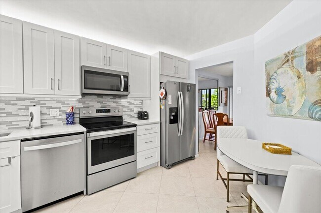 Photo - 5851 Camino Del Sol Unit 203