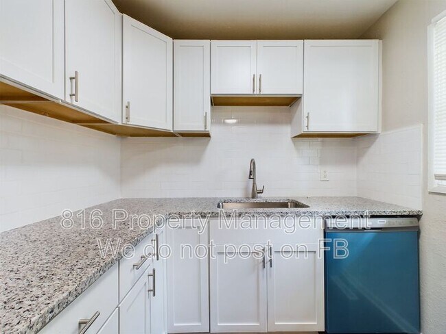 Photo - 4535 Lister Ave