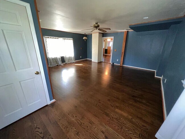 Photo - Stunning 4-Bedroom Single Family Home in Hatboro! Available mid-April!