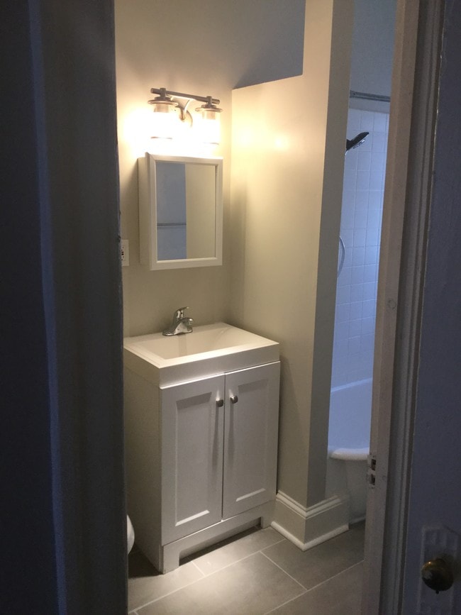 Photo - 1351 W. Touhy Ave.