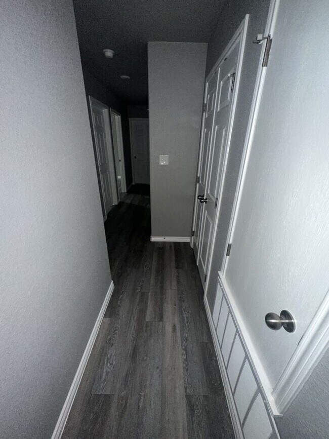 Photo - AVAILABLE NOW! (SECTION 8 ACCEPTED)