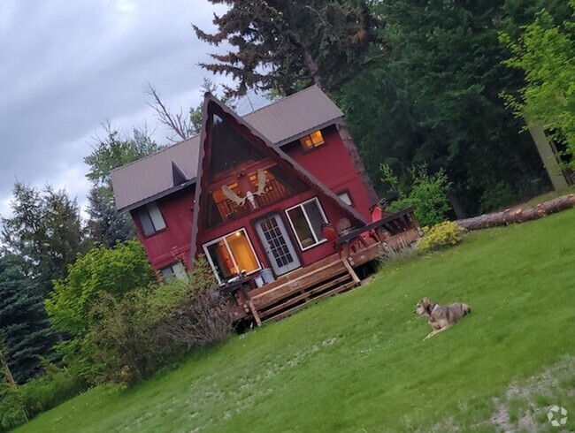 Building Photo - Riverfront Cabin in Elk Meadows Community Rental