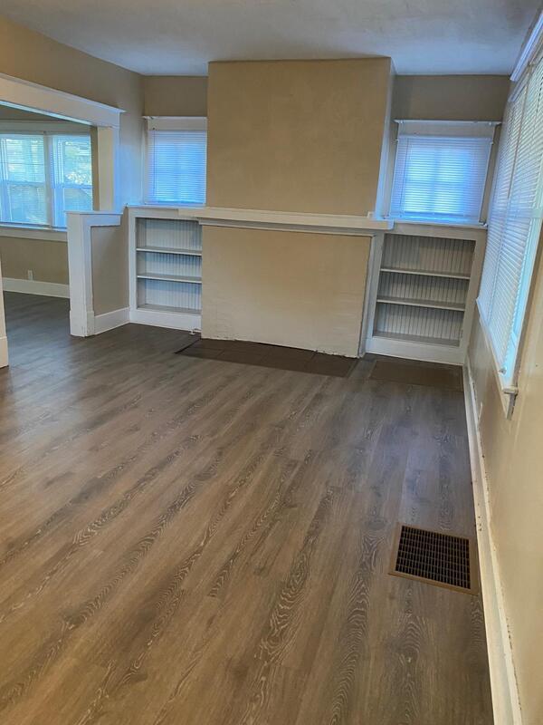 Photo - 2867 Indianapolis Ave