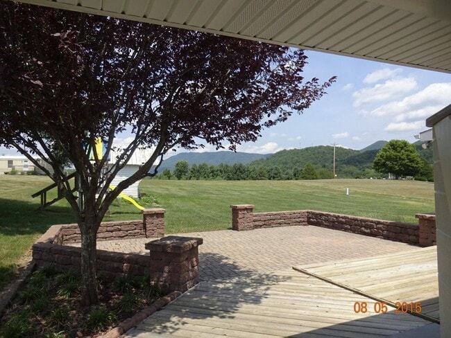 Photo - 1408 Jennelle Rd