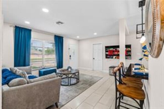 Photo - 1508 NE 15th Ave