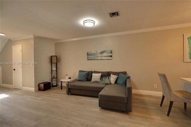 Photo - 2149 Discovery Cir W