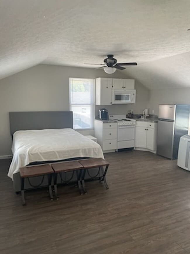 Building Photo - Studio Apartment in Hurricane