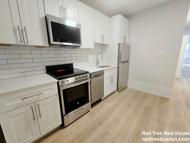 53 Joy St Unit 1
