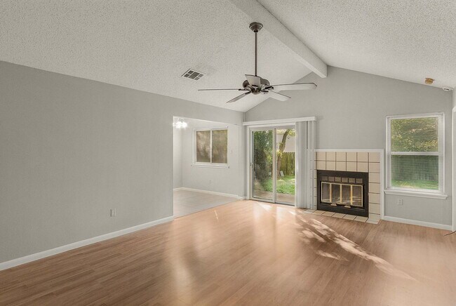 Photo - 11931 Rosethorn Dr