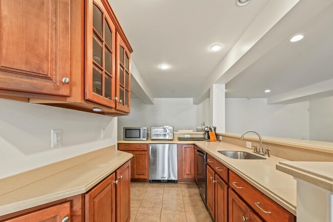 Spacious kitchen - 5619 Websters Way