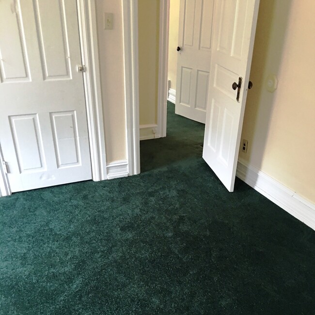 Bedroom - Unit B - 180 S Jones St Unit B