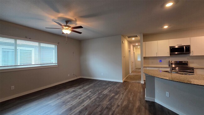 Photo - 25543 Starling Ln