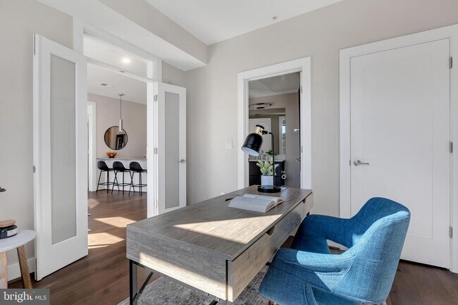 Photo - 2337 Champlain St NW Unit PH406