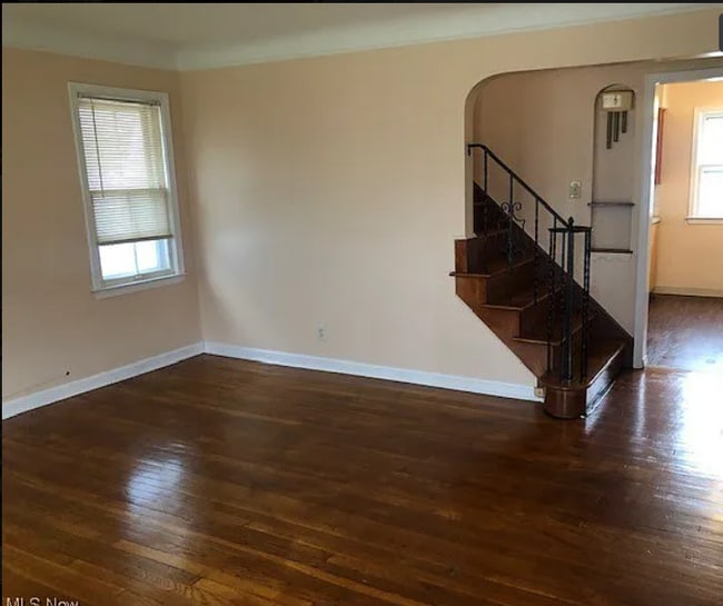 Photo - 20831 Morris Ave
