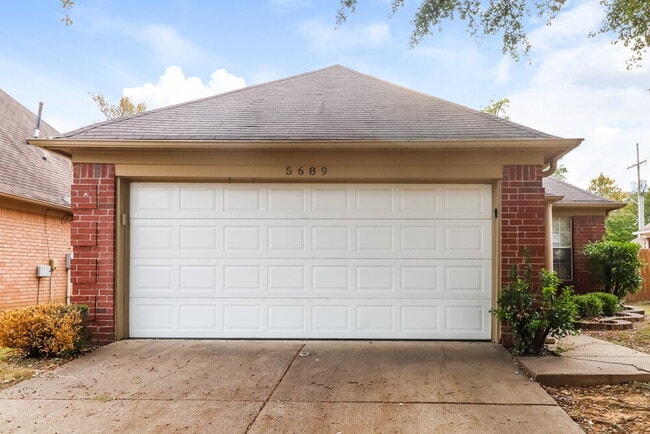 Building Photo - 5689 Kayla Dr