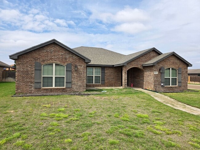 Photo - Darling home new to rentals ..great location near tech and medical