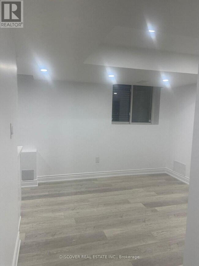 Photo - 1569 Pennel Dr