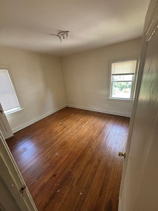 Photo - 2634 Calverton Rd Unidad 2634 Calverton Road Lower