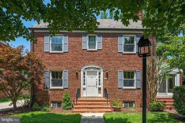 Building Photo - 4505 Alton Pl NW