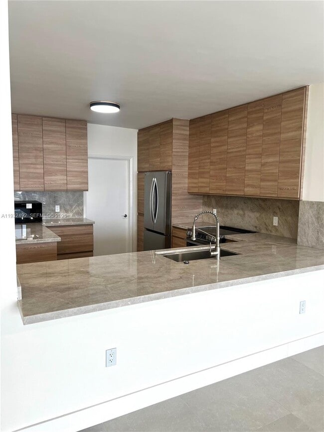 Photo - 17050 N Bay Rd Unit 1102