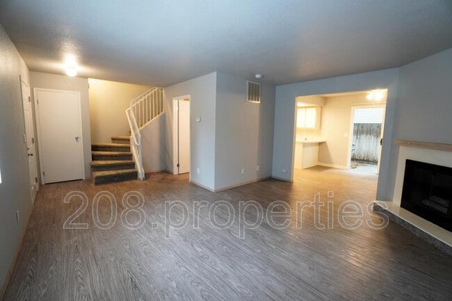 Photo - 1009 N Stilson Rd