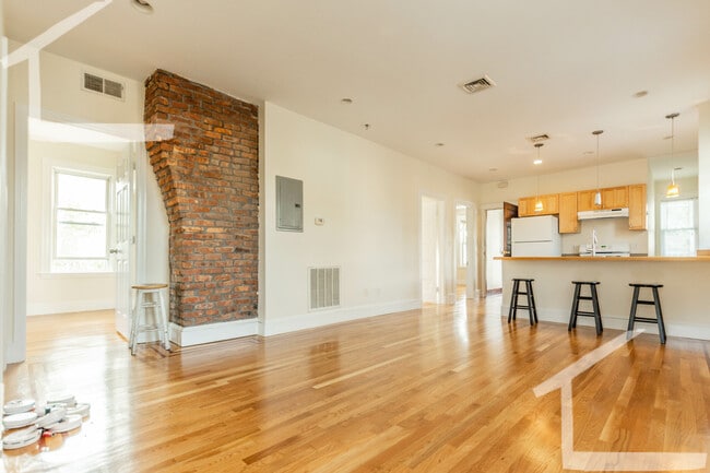 Photo - 86 Easton St Unit 3