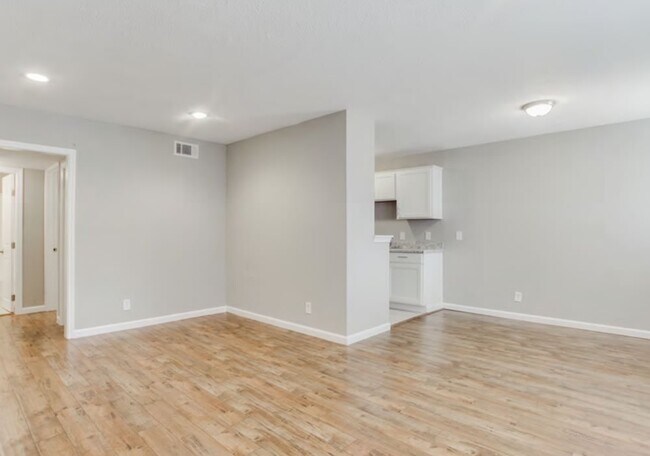 Photo - 4950 Live Oak St Unit #4950