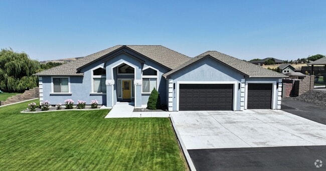 Building Photo - Luxurious 4-Bed Richland Home with Pool, H...