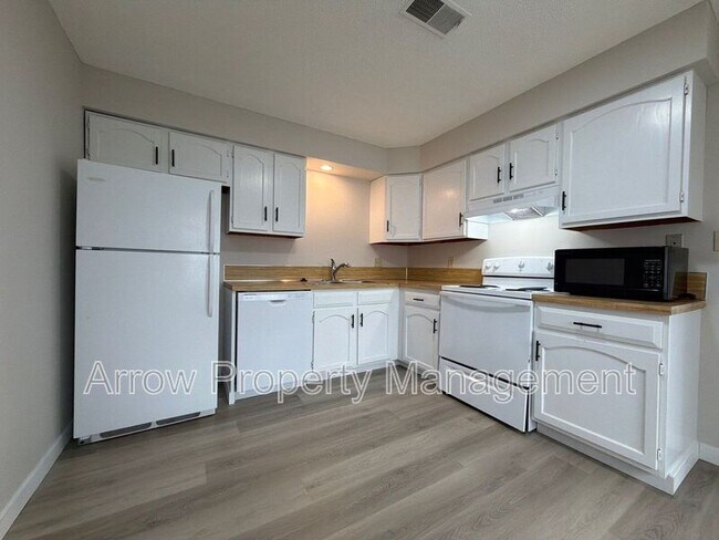 Photo - 424 N 4th St Unit 1