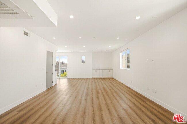 Photo - 834 S Shenandoah St Condo Unit #3