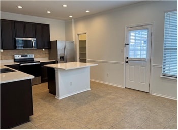 Photo - 812 Watson Way