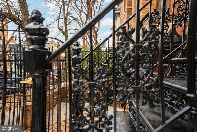 Photo - 1816 Belmont Rd NW