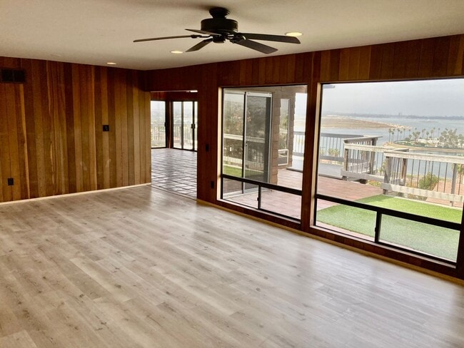 Photo - 3 Bed/ 2 Bath Home in Baypark Amazing Views!