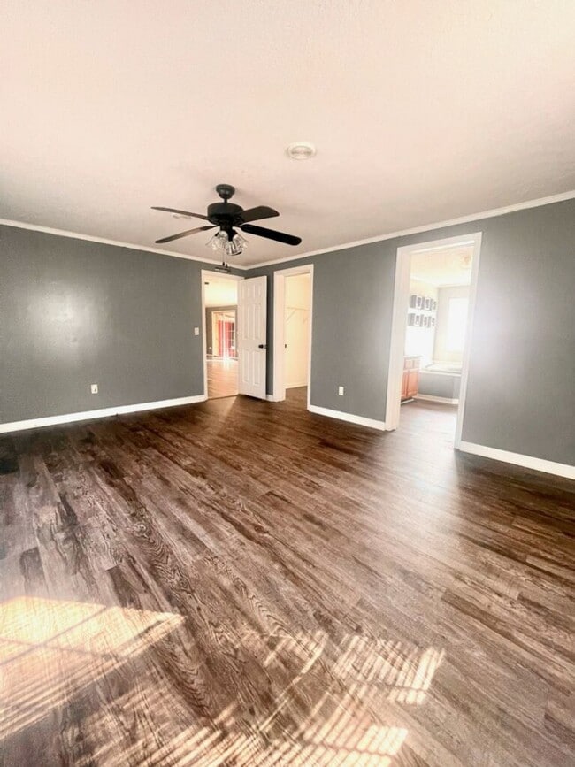 Photo - 3 Bed 2 Bath