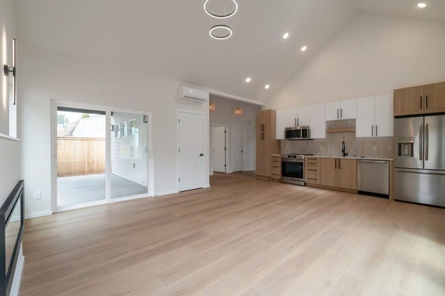 Photo - Beautiful Single-Family Home in Pacific, WA!
