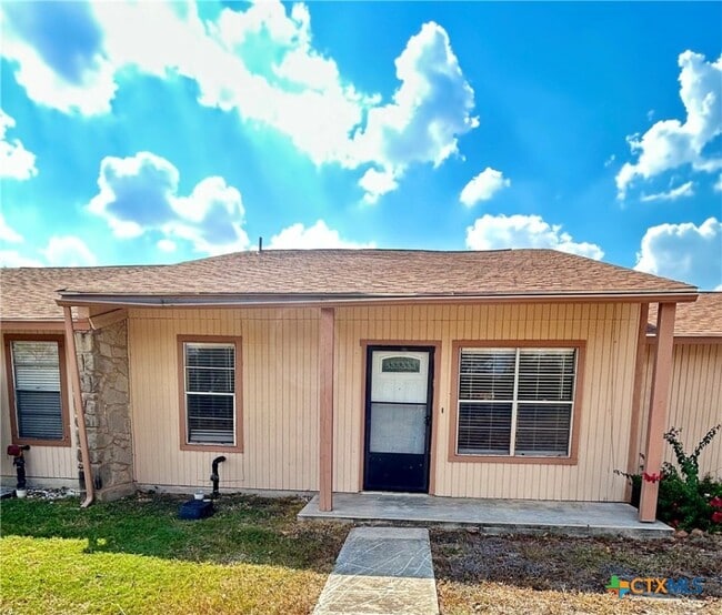Building Photo - 1051 Country Club Dr Unit 10