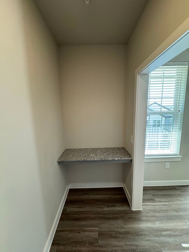 Photo - 5000 Overboard Cv Unidad 6306